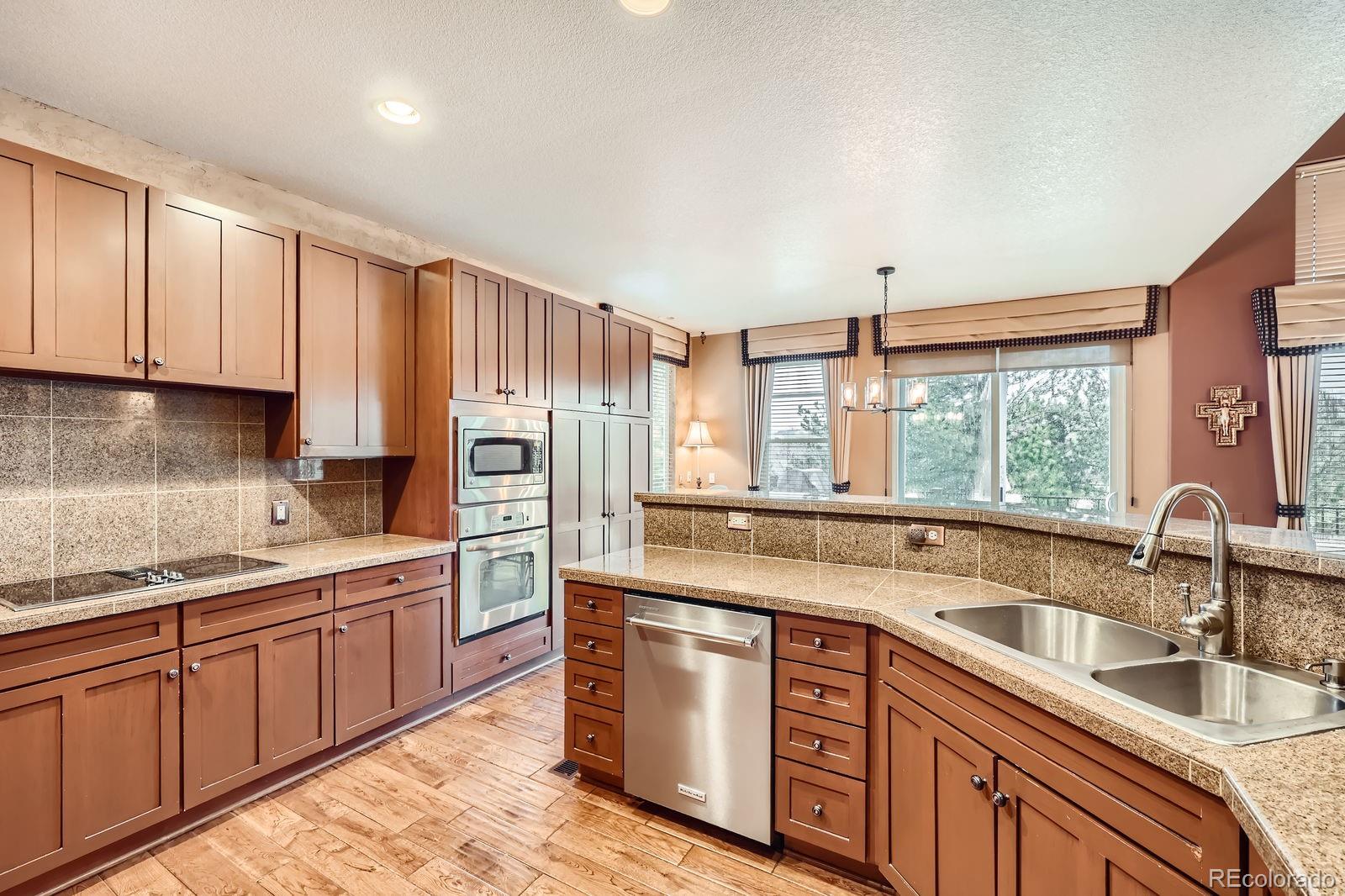 MLS Image #37 for 527  stonemont drive,castle pines, Colorado