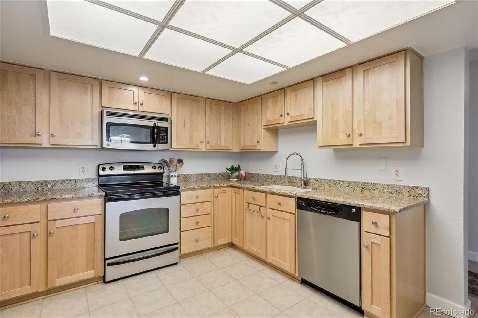 MLS Image #5 for 13952 e marina drive,aurora, Colorado