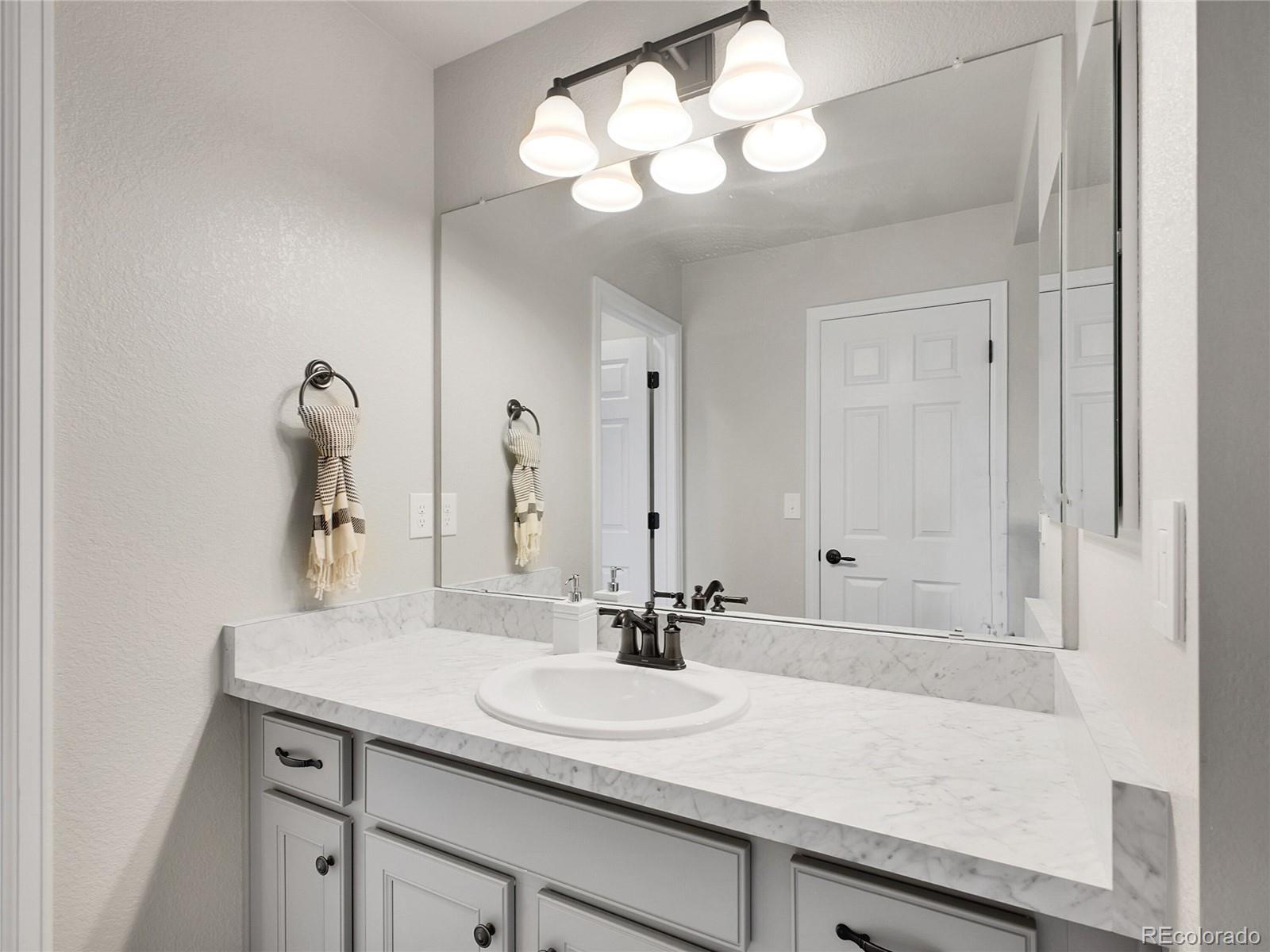 MLS Image #16 for 7012 s undergrove way,aurora, Colorado