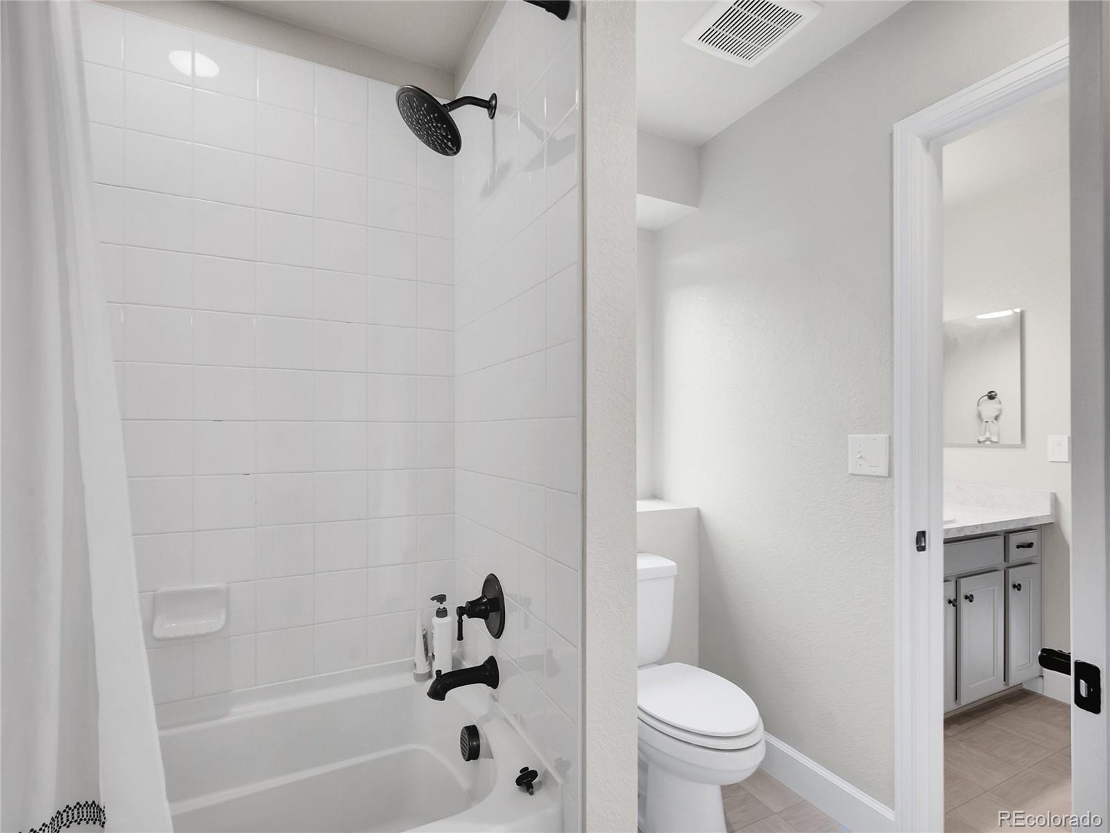 MLS Image #17 for 7012 s undergrove way,aurora, Colorado