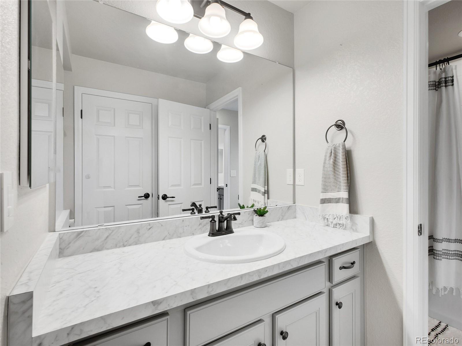 MLS Image #18 for 7012 s undergrove way,aurora, Colorado