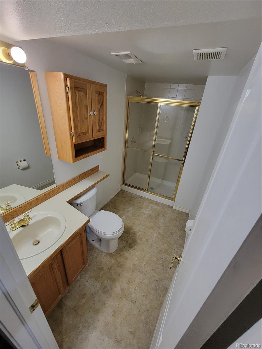 MLS Image #13 for 2619 s iris court,lakewood, Colorado