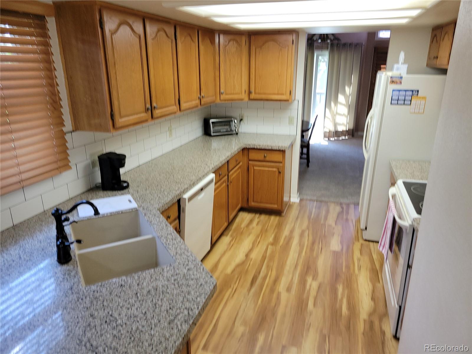 MLS Image #7 for 2619 s iris court,lakewood, Colorado
