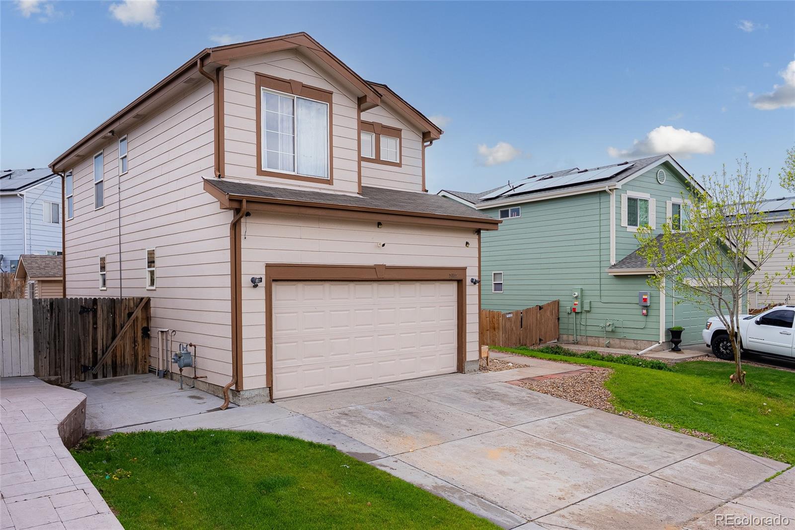 MLS Image #1 for 5039  fontana court,denver, Colorado