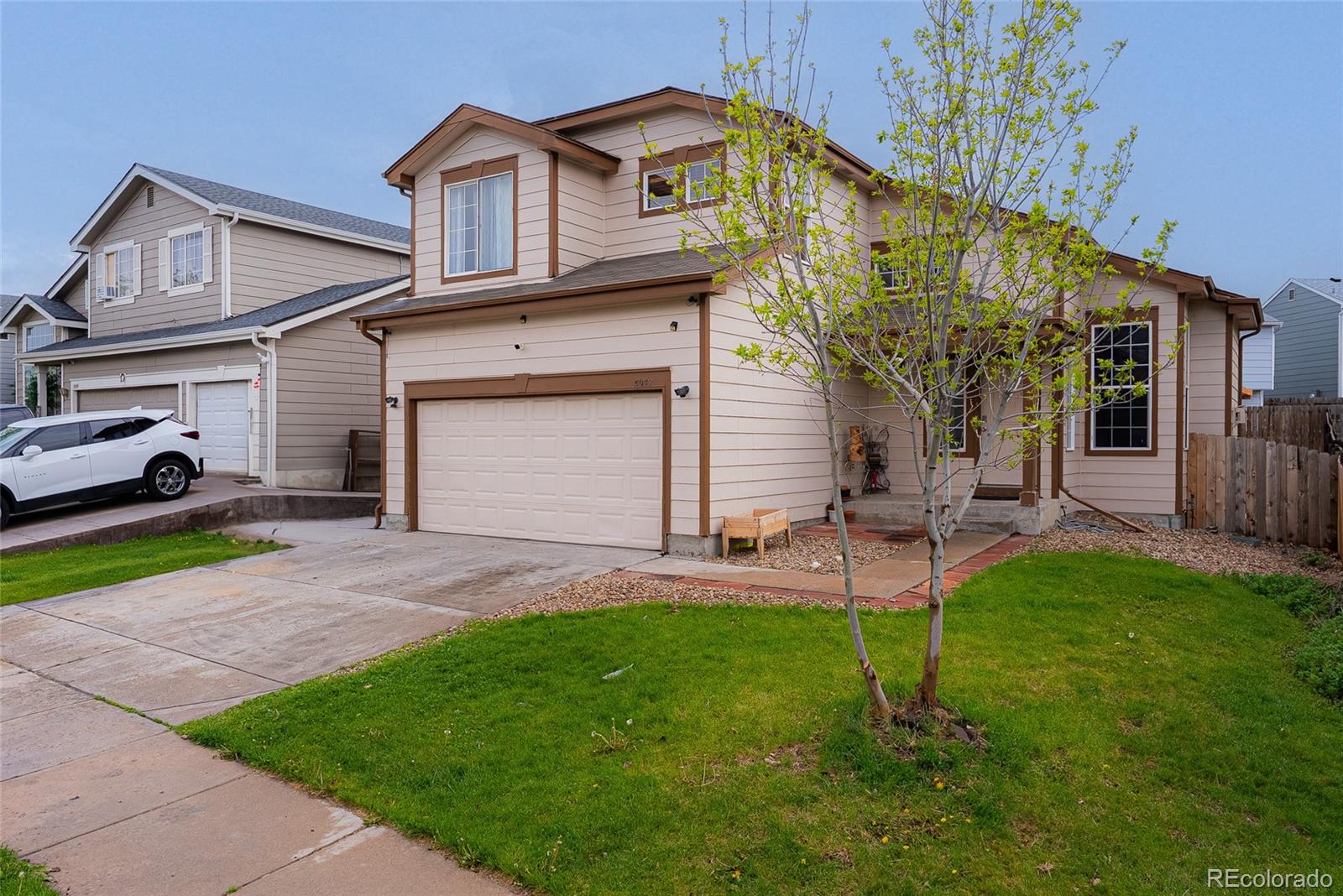 MLS Image #2 for 5039  fontana court,denver, Colorado