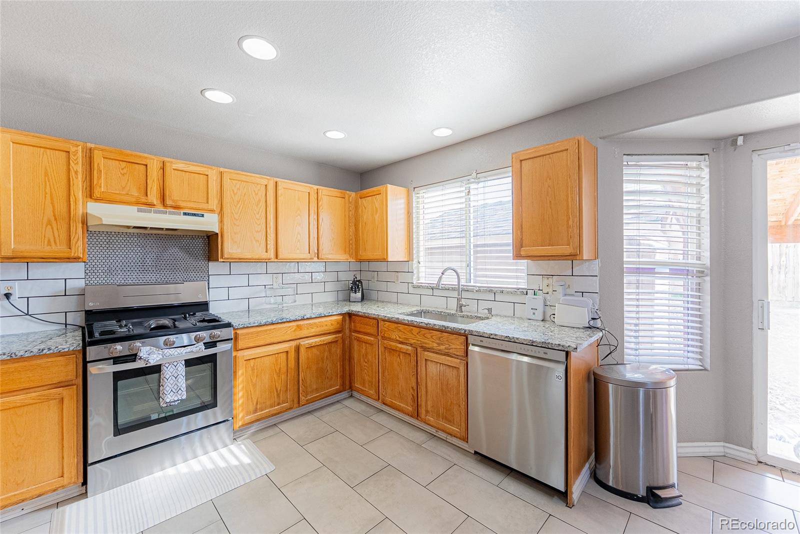 MLS Image #4 for 5039  fontana court,denver, Colorado