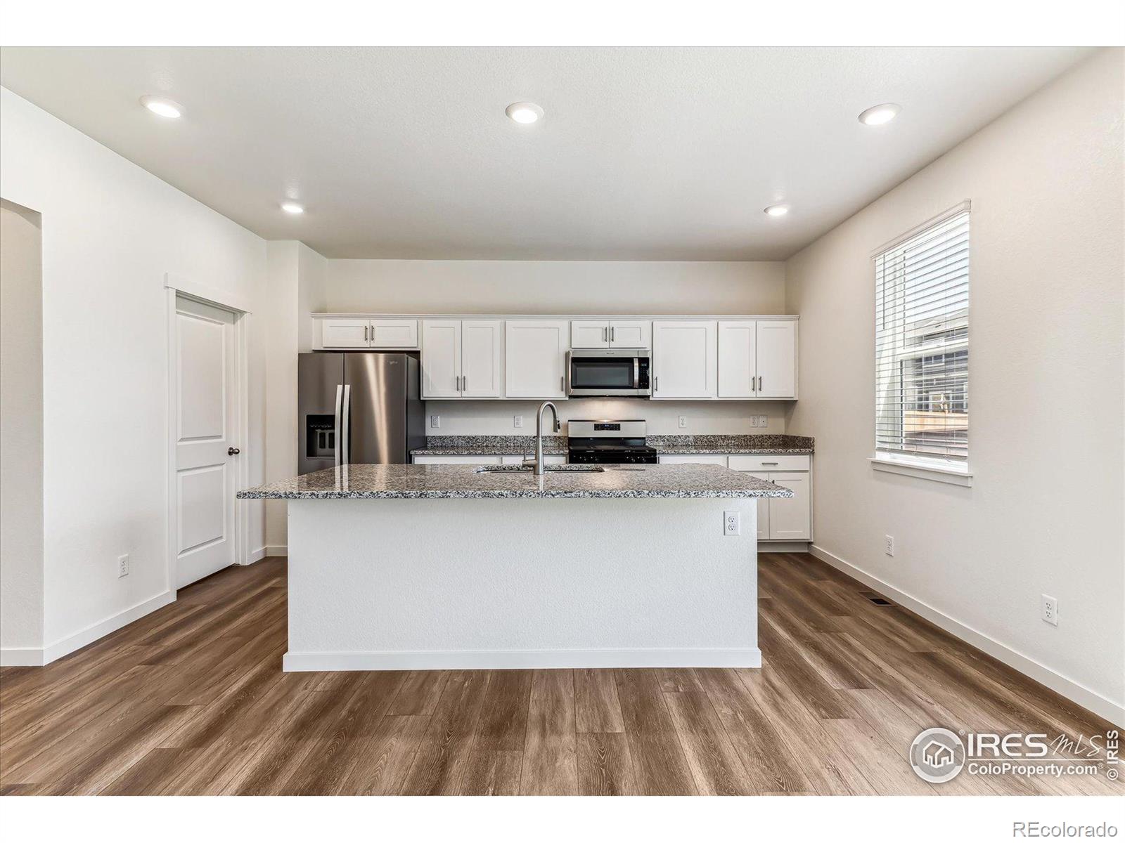 MLS Image #10 for 217  sparrow drive,johnstown, Colorado