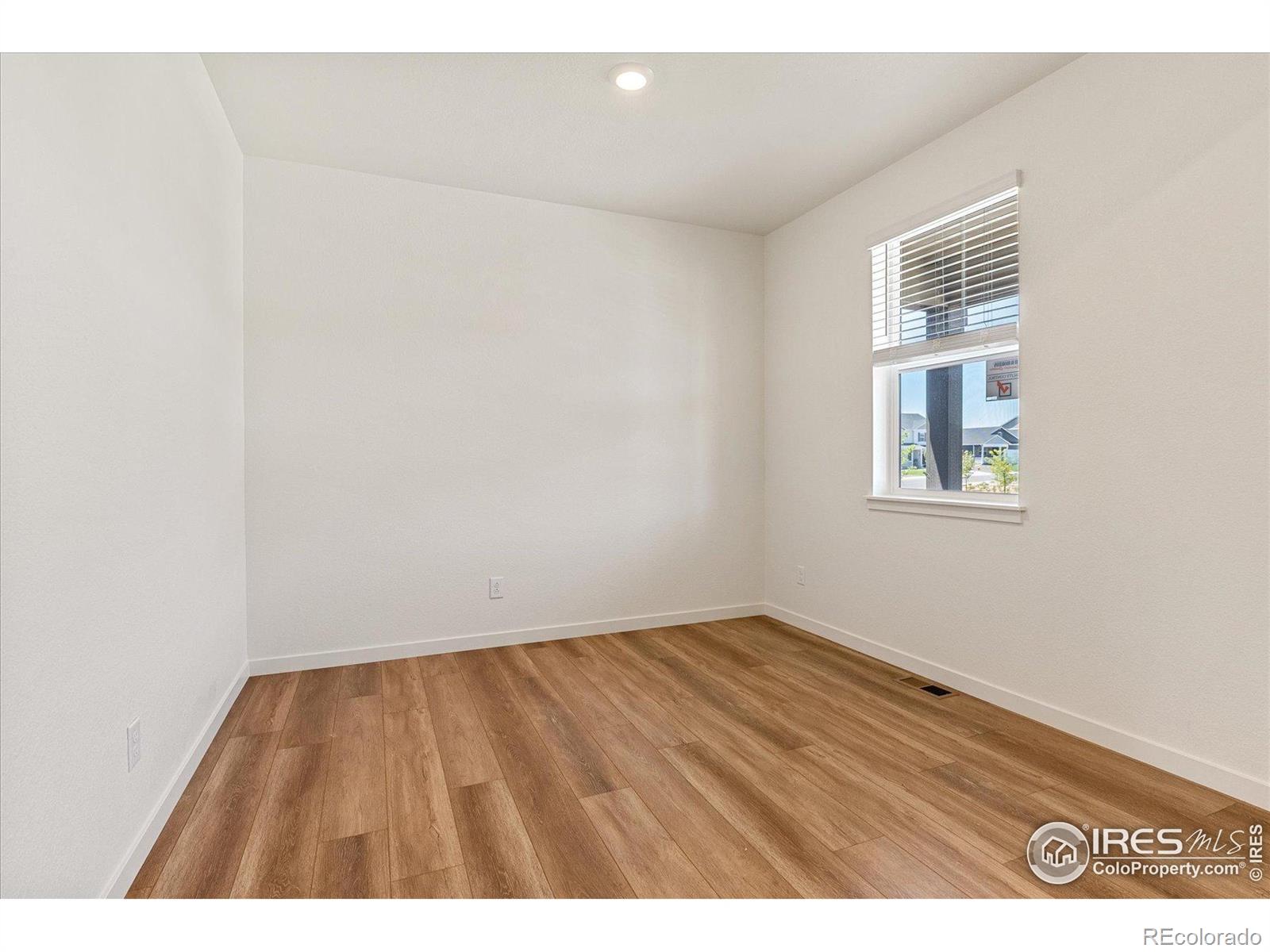 MLS Image #3 for 217  sparrow drive,johnstown, Colorado