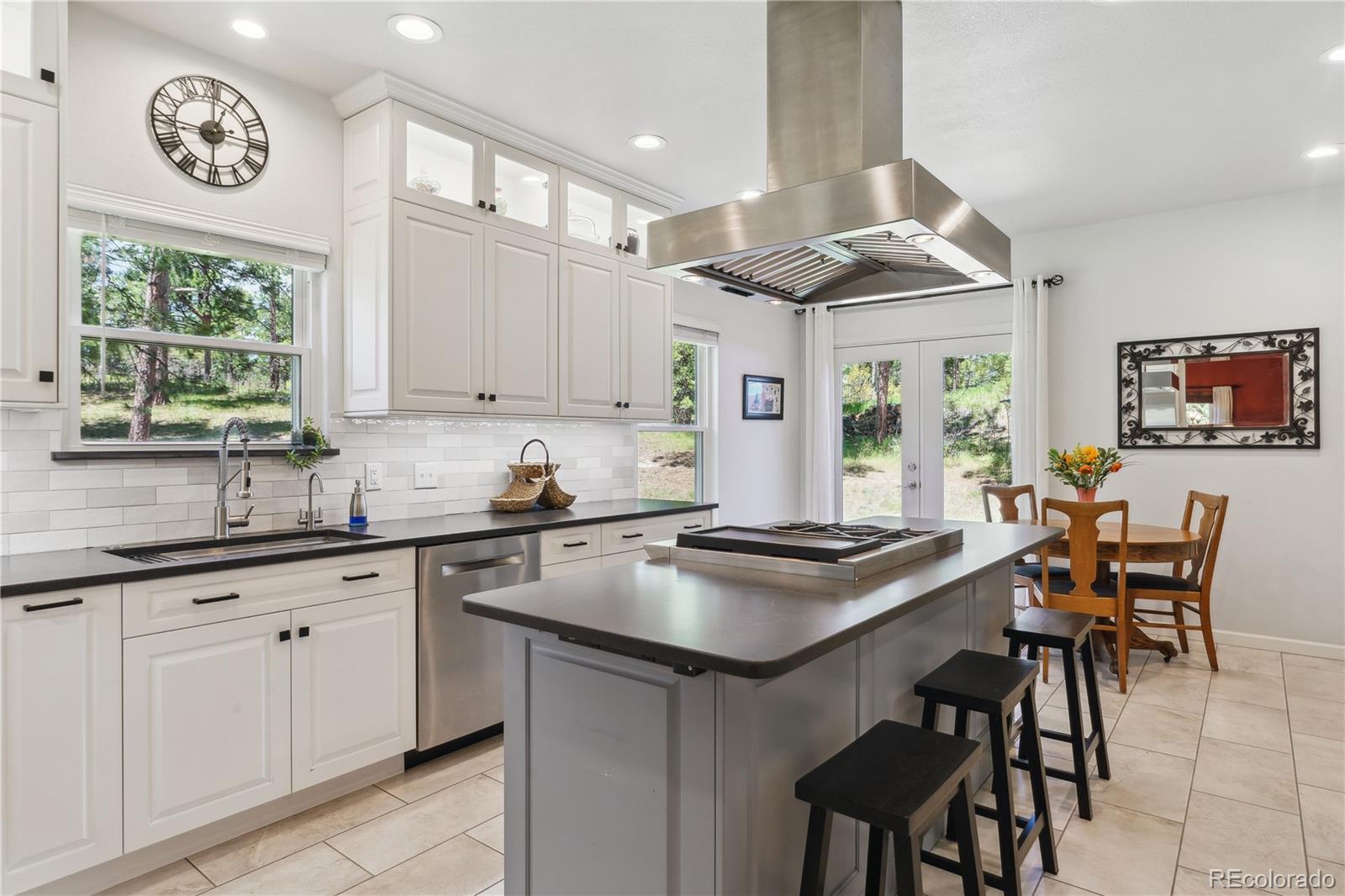 MLS Image #11 for 7701  rollins drive,larkspur, Colorado