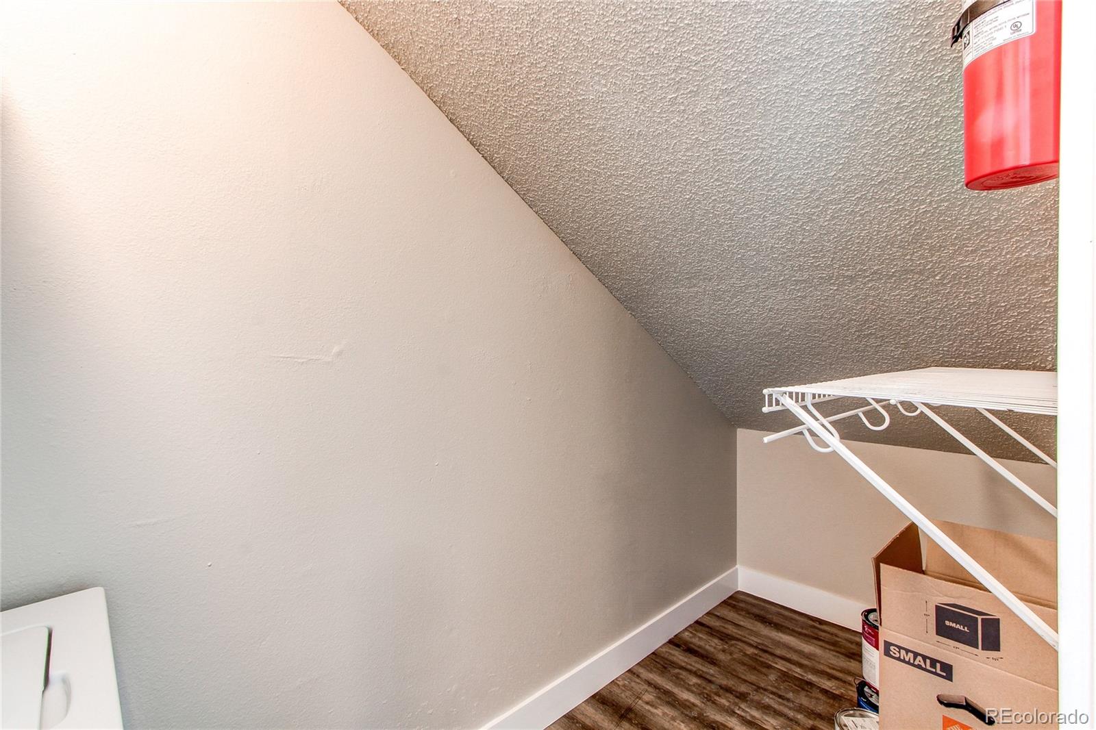 MLS Image #11 for 5250 s huron way,littleton, Colorado
