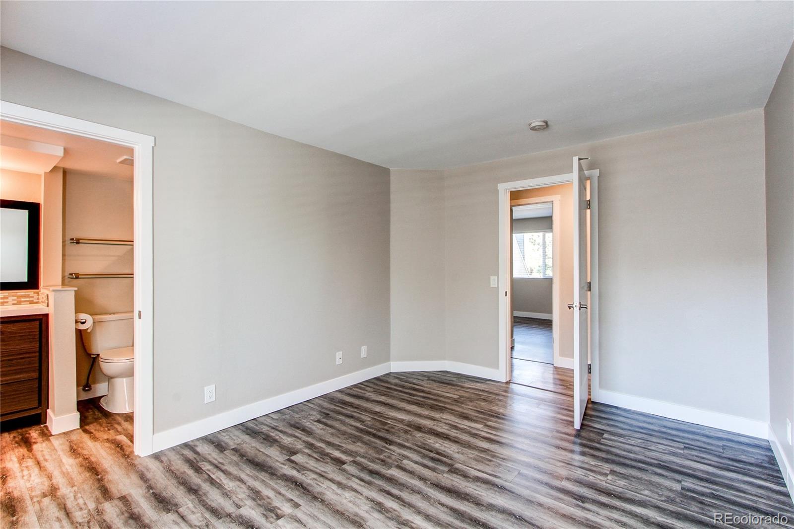 MLS Image #16 for 5250 s huron way,littleton, Colorado