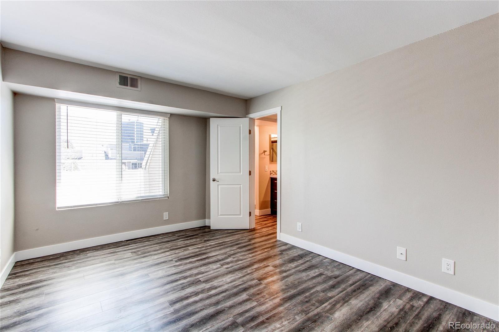 MLS Image #17 for 5250 s huron way,littleton, Colorado