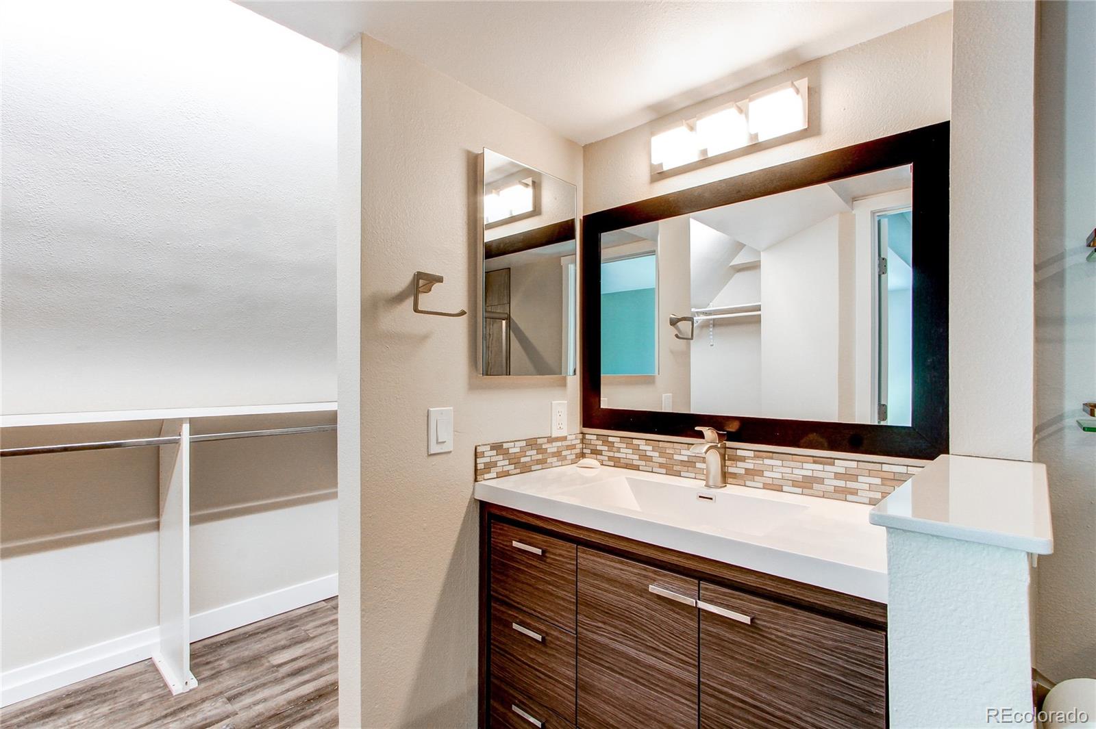 MLS Image #18 for 5250 s huron way,littleton, Colorado