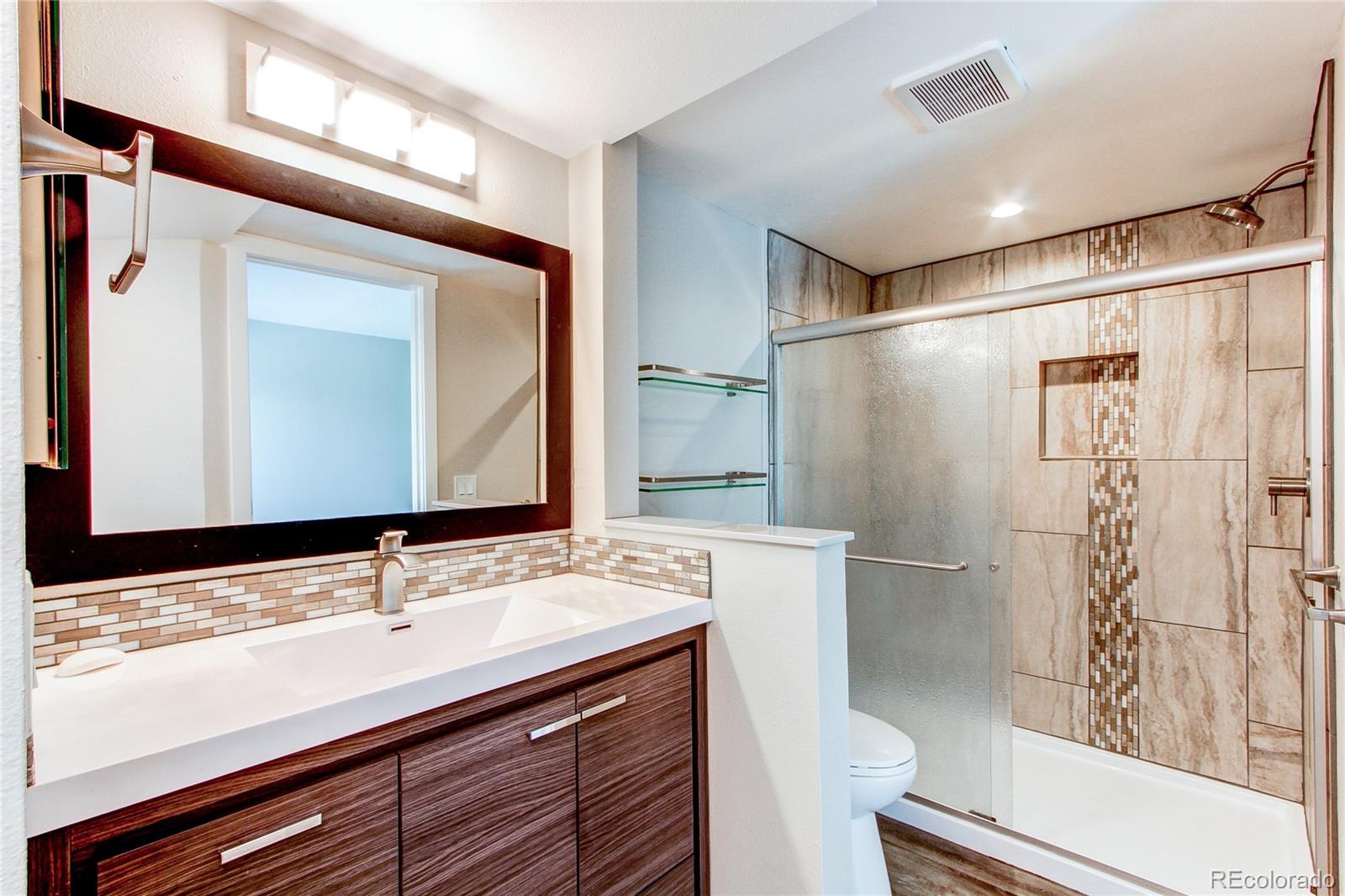 MLS Image #19 for 5250 s huron way,littleton, Colorado