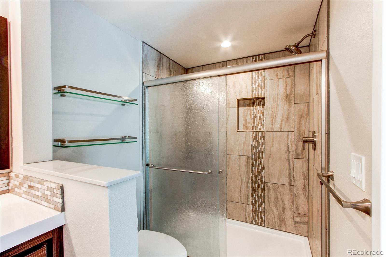 MLS Image #20 for 5250 s huron way,littleton, Colorado