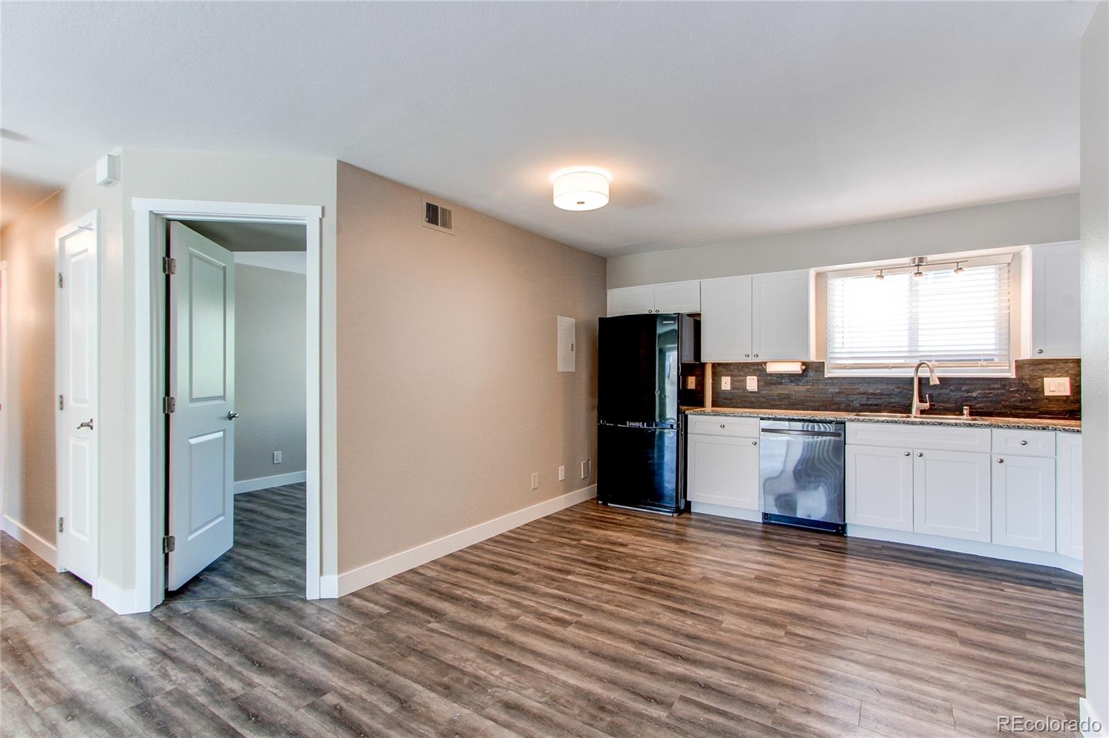 MLS Image #3 for 5250 s huron way,littleton, Colorado