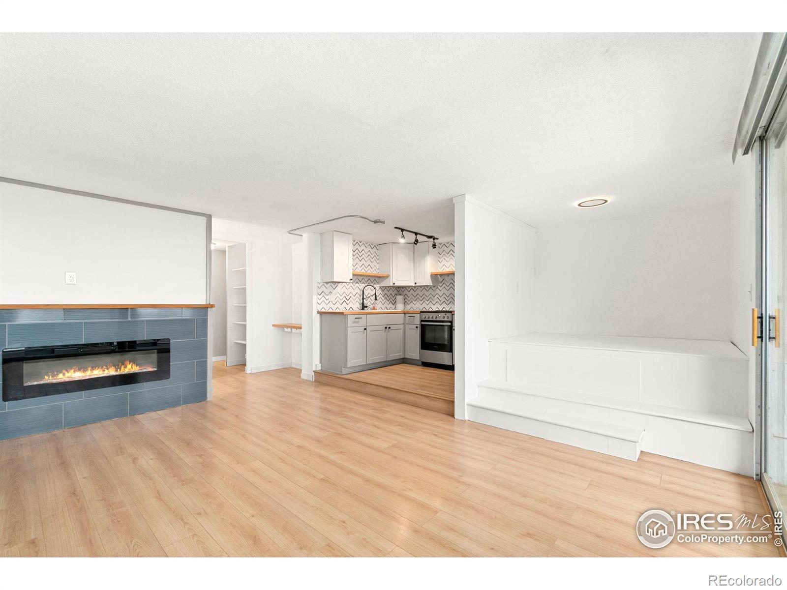 MLS Image #2 for 1155 n ash street,denver, Colorado