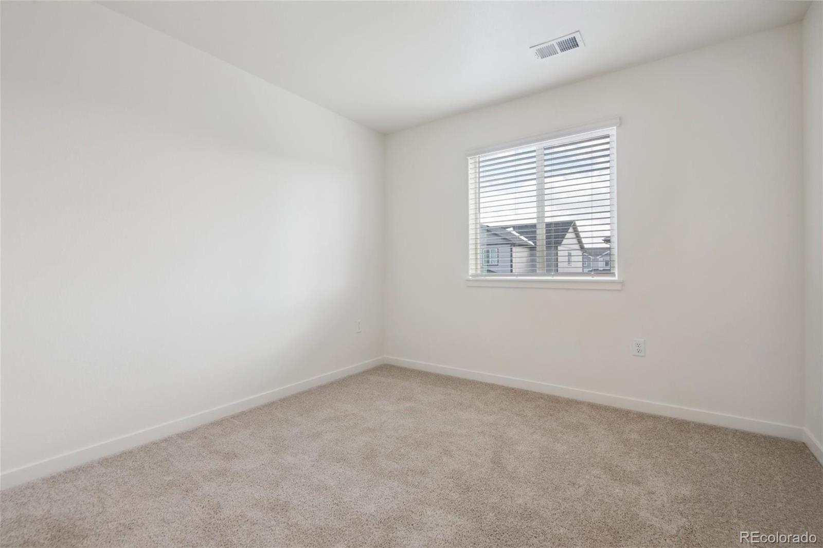 MLS Image #17 for 28610 e 8th place,watkins, Colorado