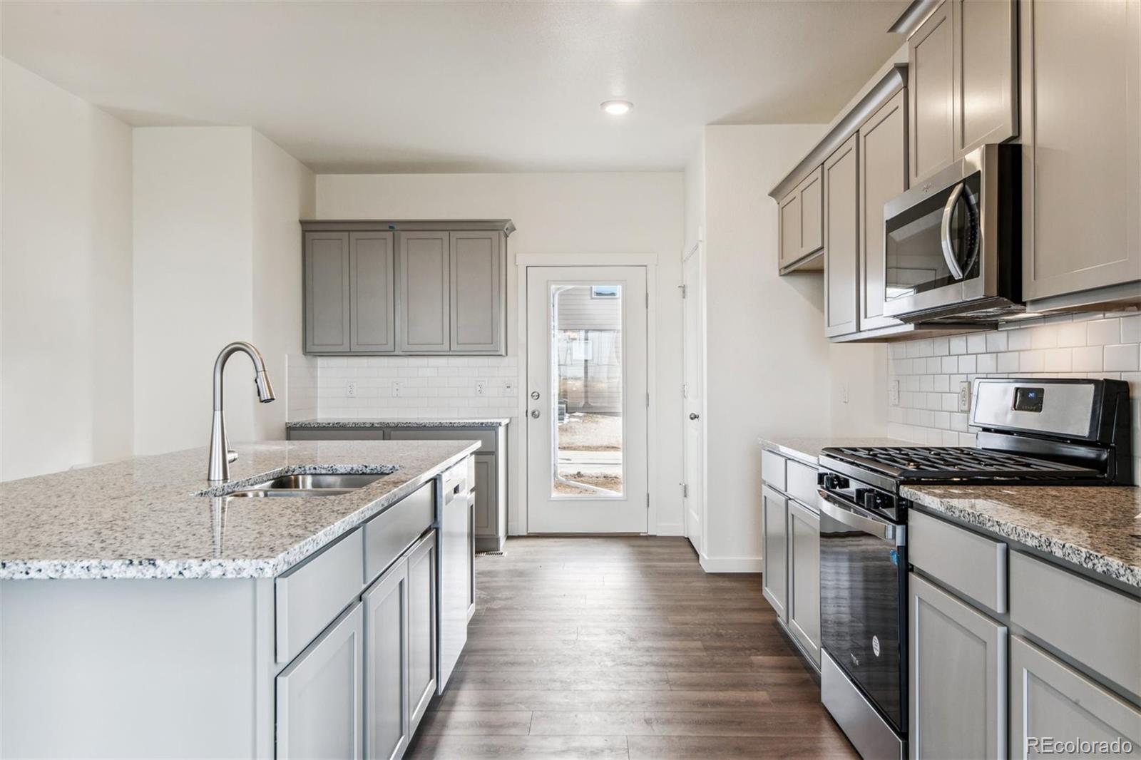 MLS Image #7 for 28610 e 8th place,watkins, Colorado