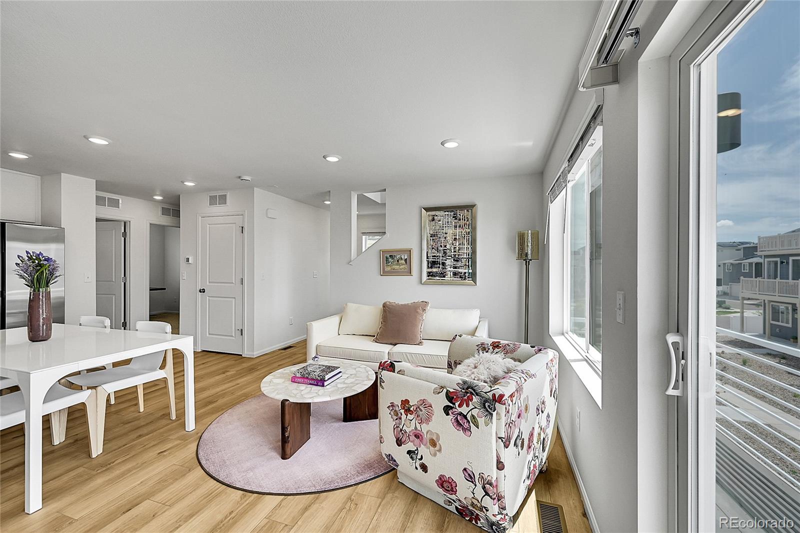 MLS Image #5 for 5147 n waco street,denver, Colorado
