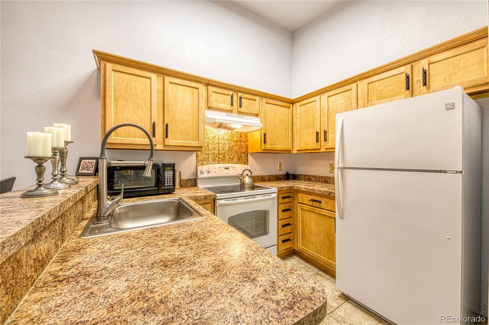 MLS Image #6 for 919 s dawson way,aurora, Colorado