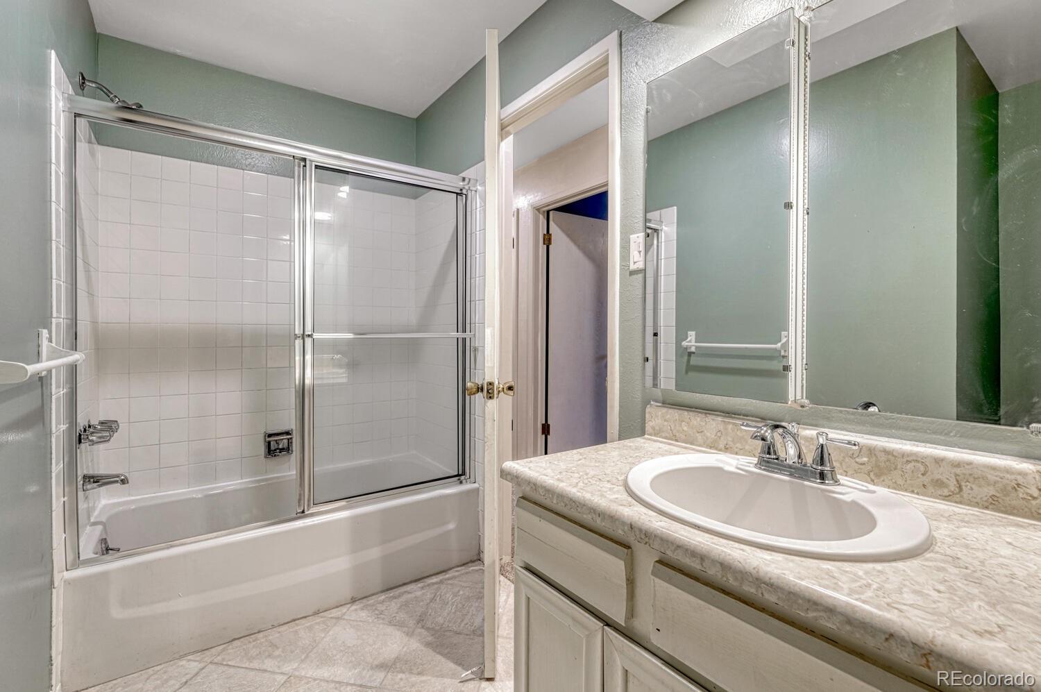 MLS Image #17 for 17390 e greenwood circle,aurora, Colorado