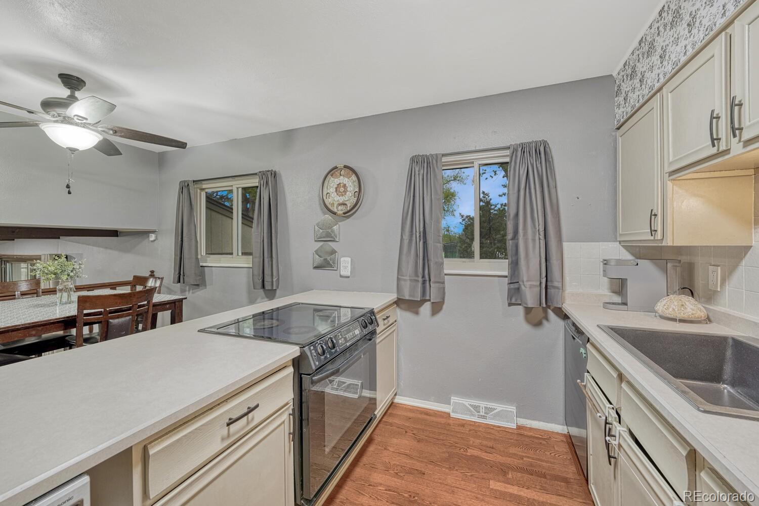 MLS Image #6 for 17390 e greenwood circle,aurora, Colorado