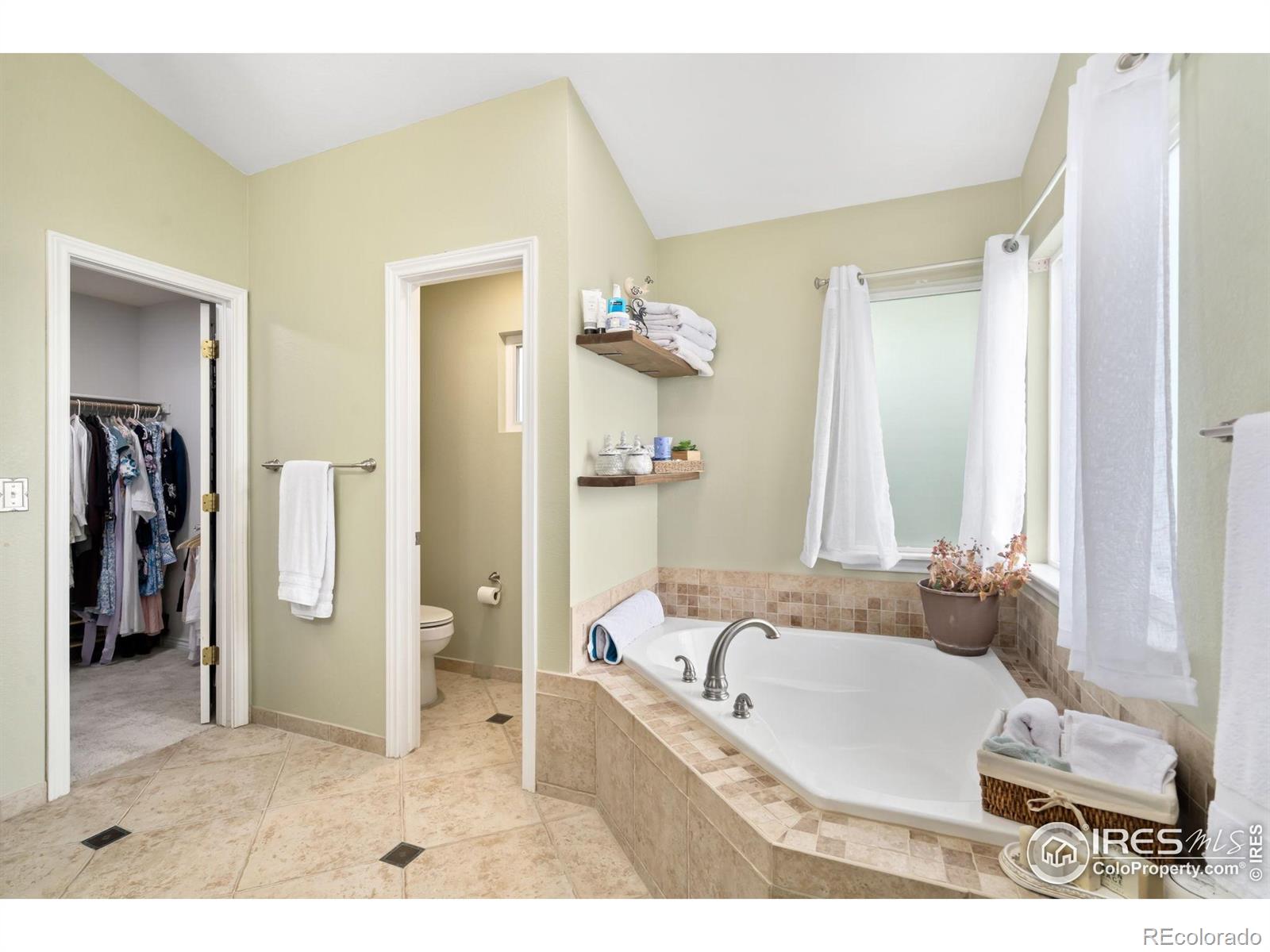 MLS Image #14 for 2193  sand dollar circle,longmont, Colorado