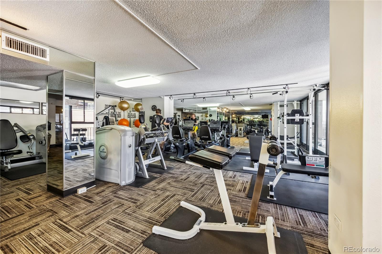 MLS Image #23 for 1020  15th street,denver, Colorado