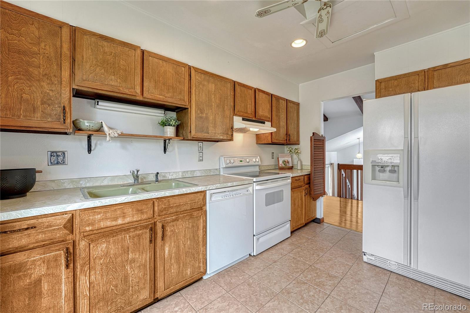 MLS Image #10 for 1821 e kettle avenue,centennial, Colorado