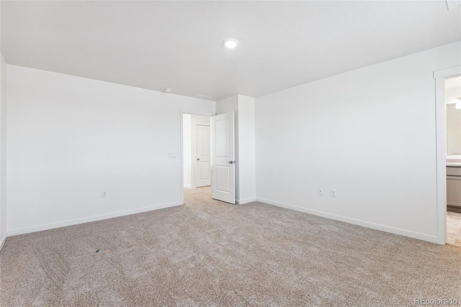 MLS Image #12 for 28621 e 8th street,watkins, Colorado