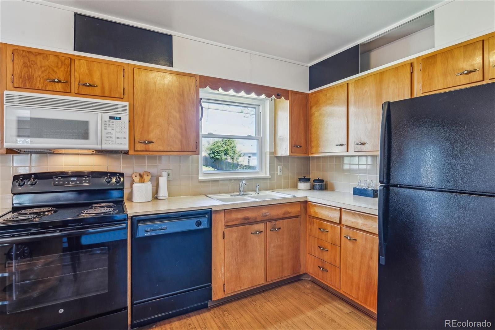 MLS Image #15 for 6882  moore street,arvada, Colorado