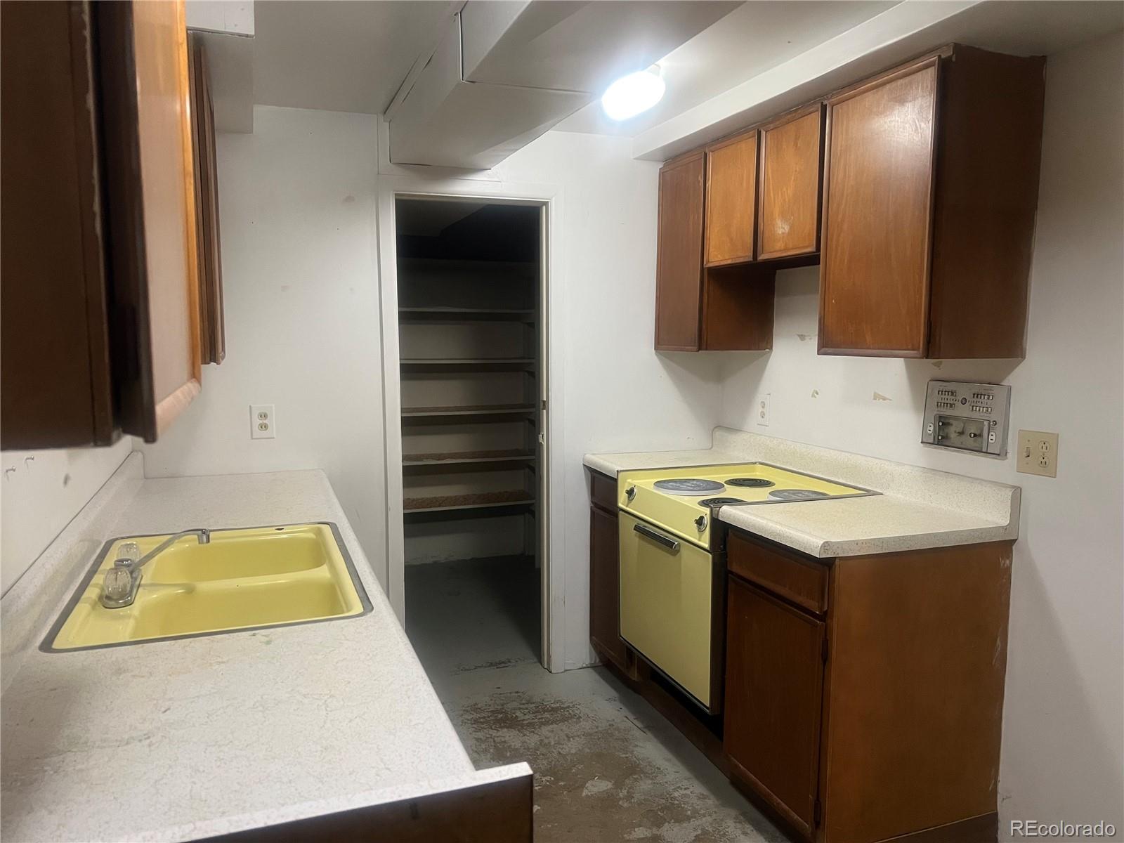MLS Image #14 for 598  toledo street,aurora, Colorado
