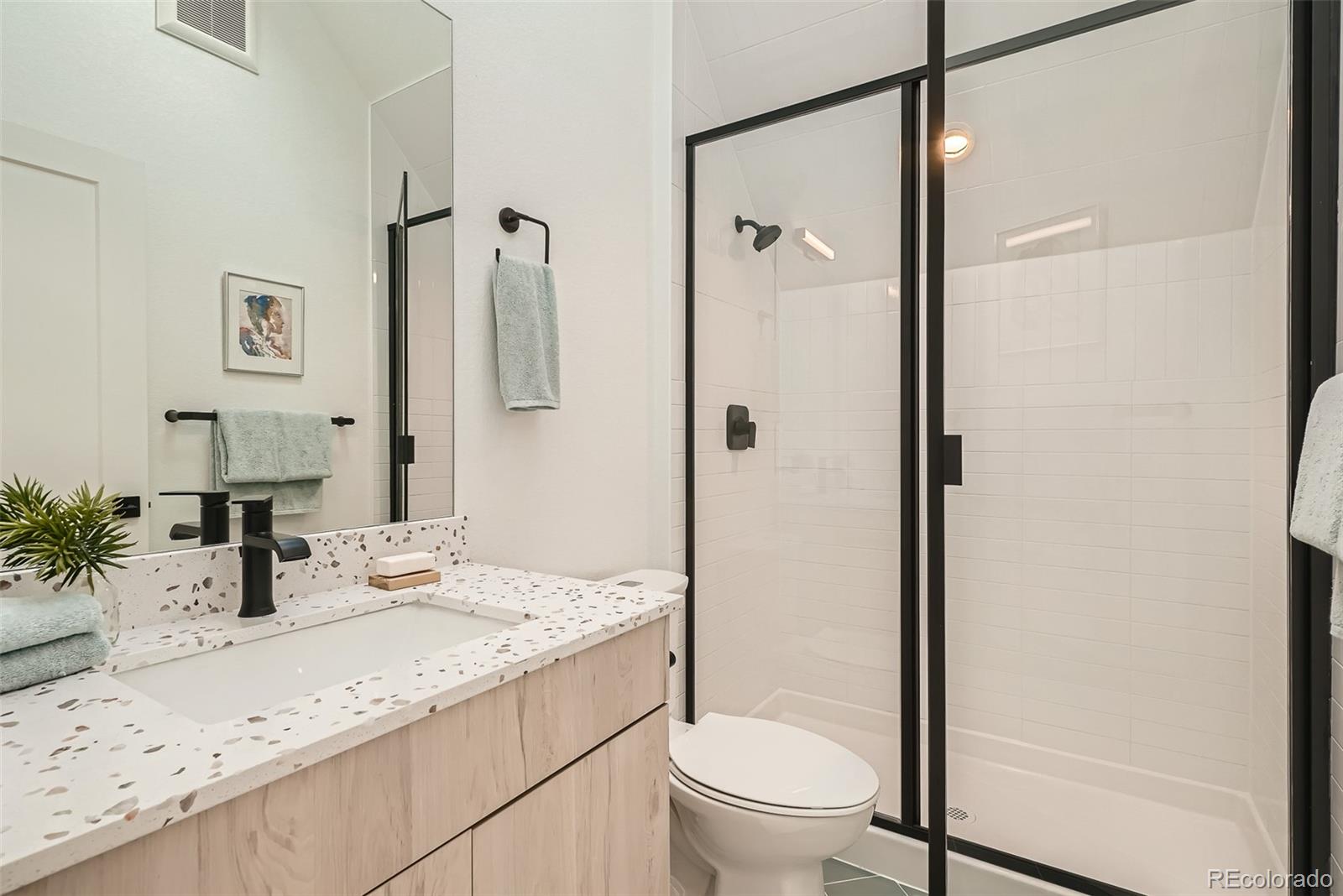 MLS Image #4 for 1101 s dahlia street,denver, Colorado
