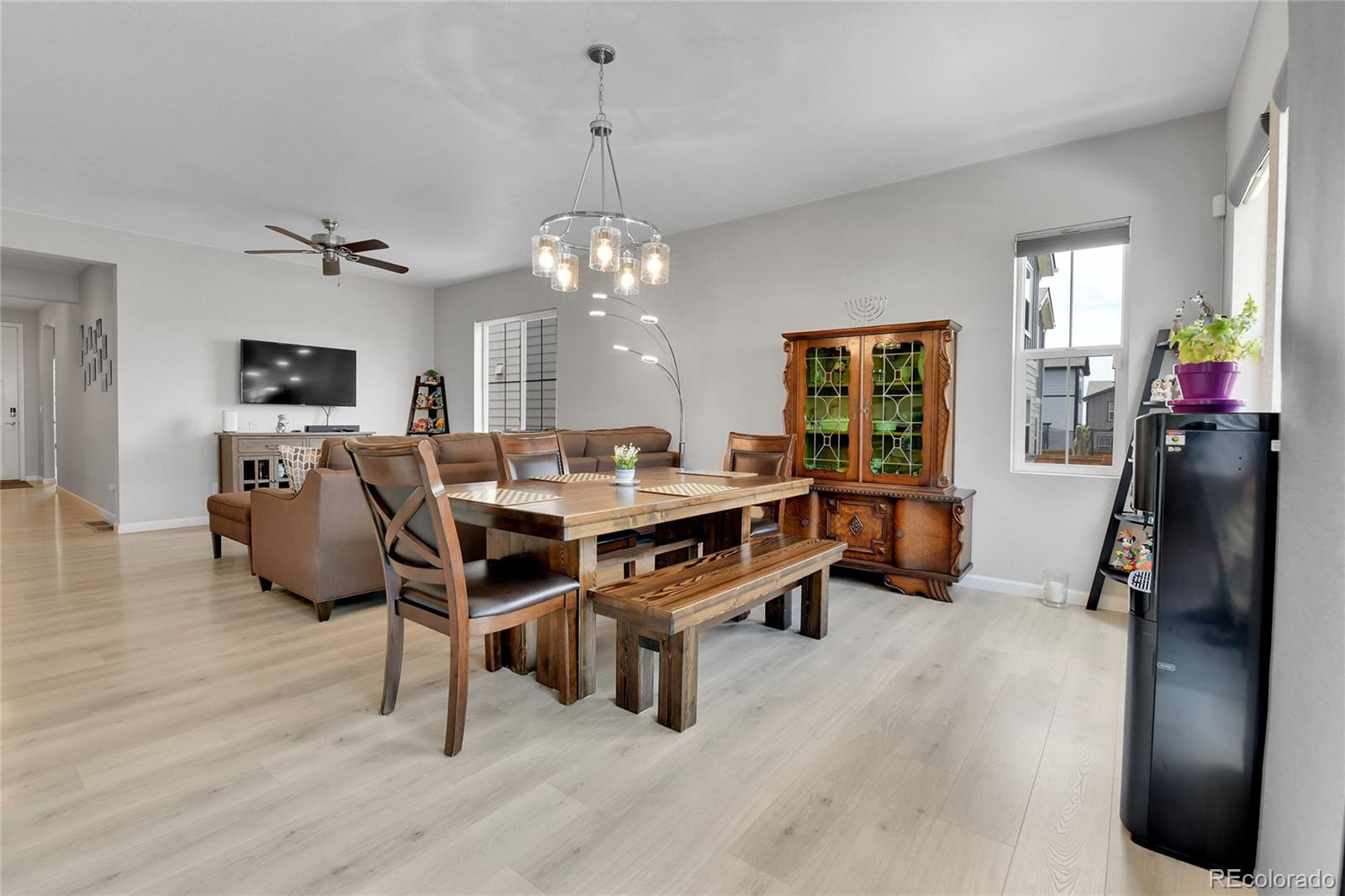 MLS Image #10 for 27853 e 8th avenue,aurora, Colorado