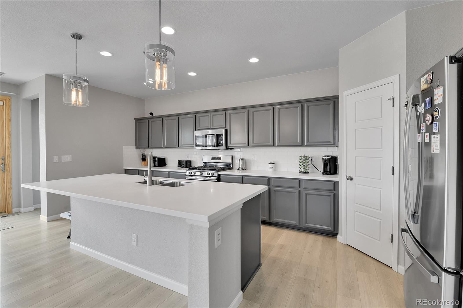 MLS Image #3 for 27853 e 8th avenue,aurora, Colorado
