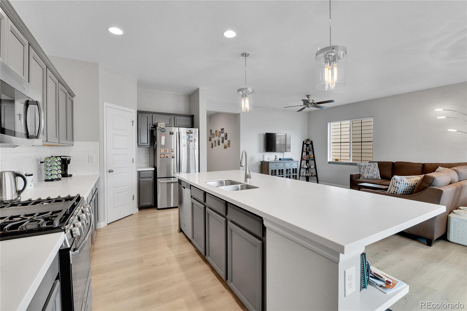 MLS Image #4 for 27853 e 8th avenue,aurora, Colorado
