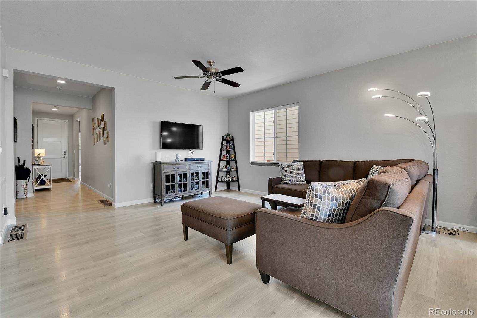 MLS Image #6 for 27853 e 8th avenue,aurora, Colorado