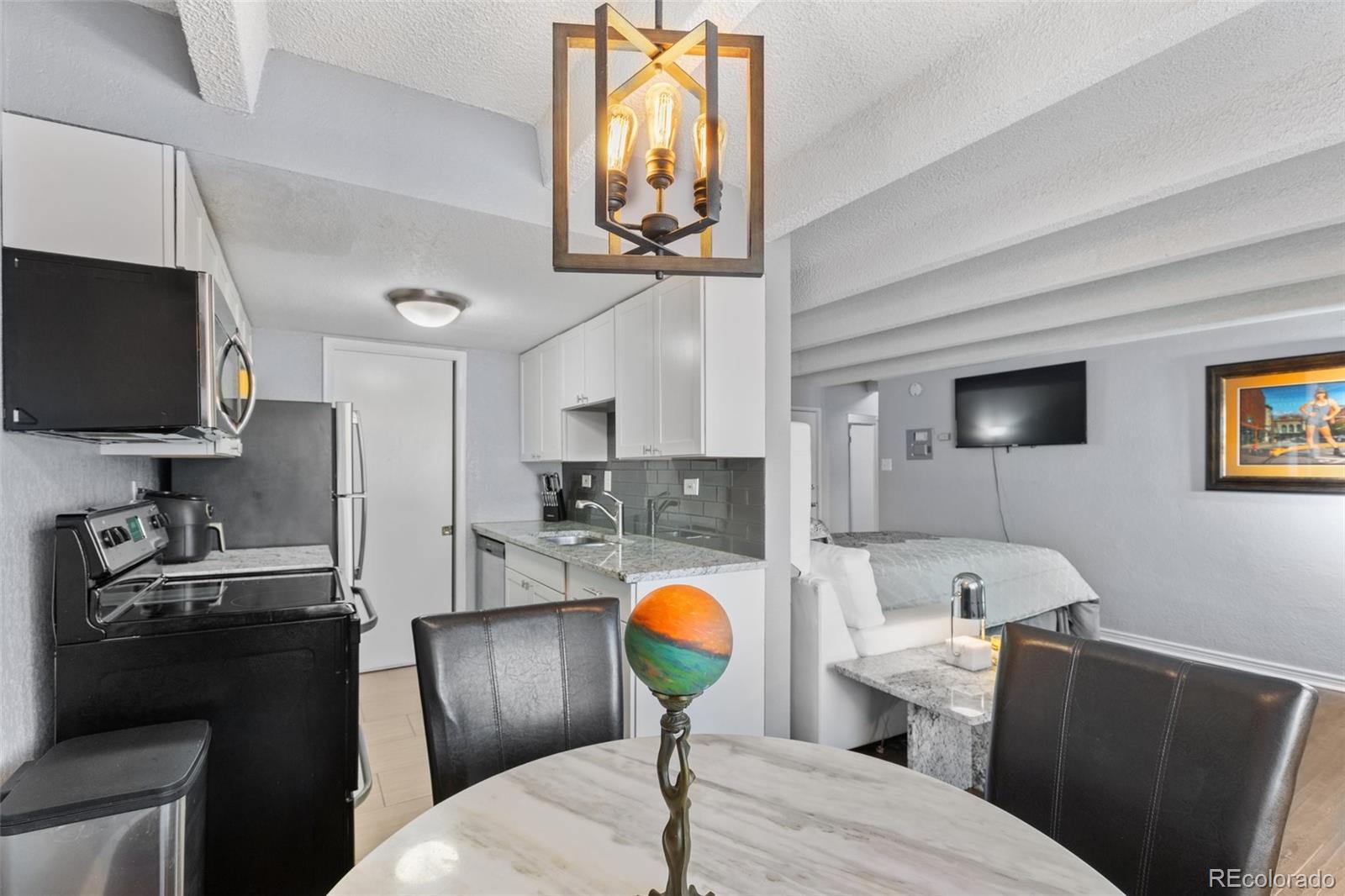 MLS Image #4 for 200 n pearl street,denver, Colorado