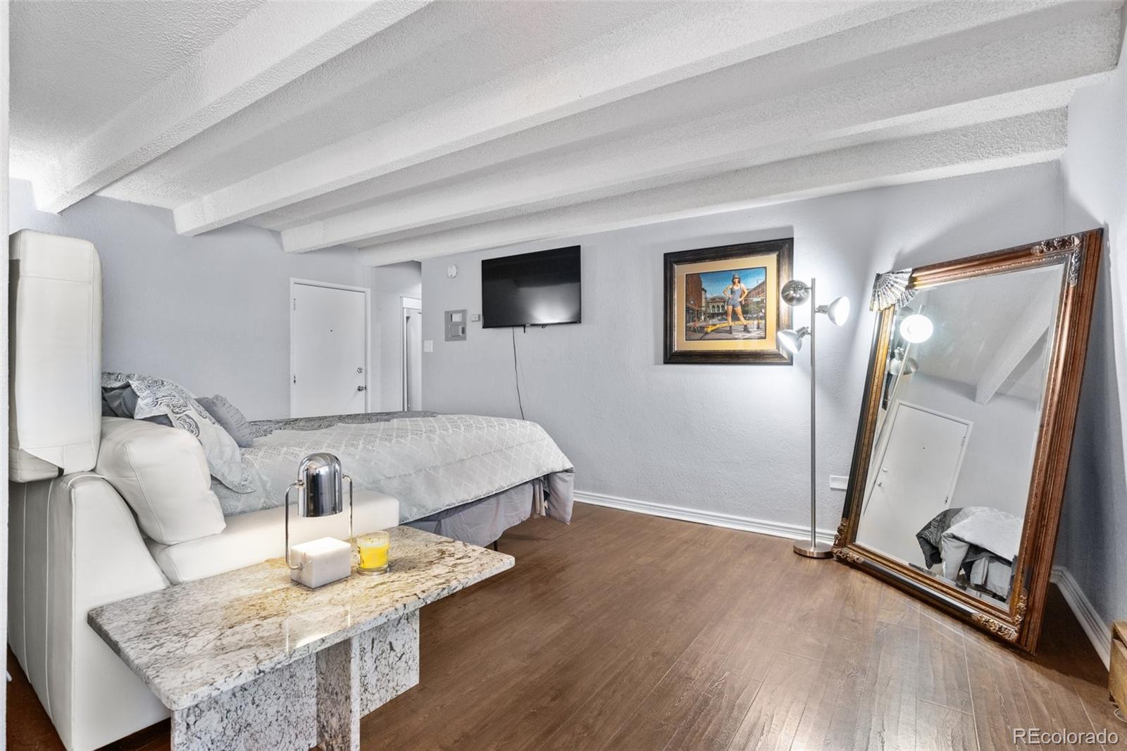 MLS Image #5 for 200 n pearl street,denver, Colorado