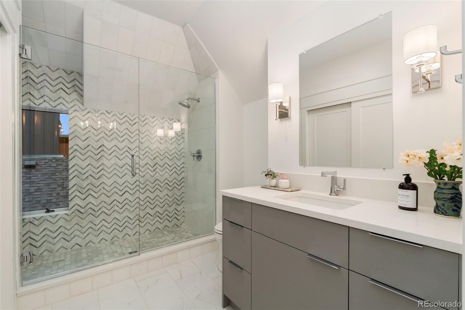 MLS Image #24 for 2351 n emerson street,denver, Colorado