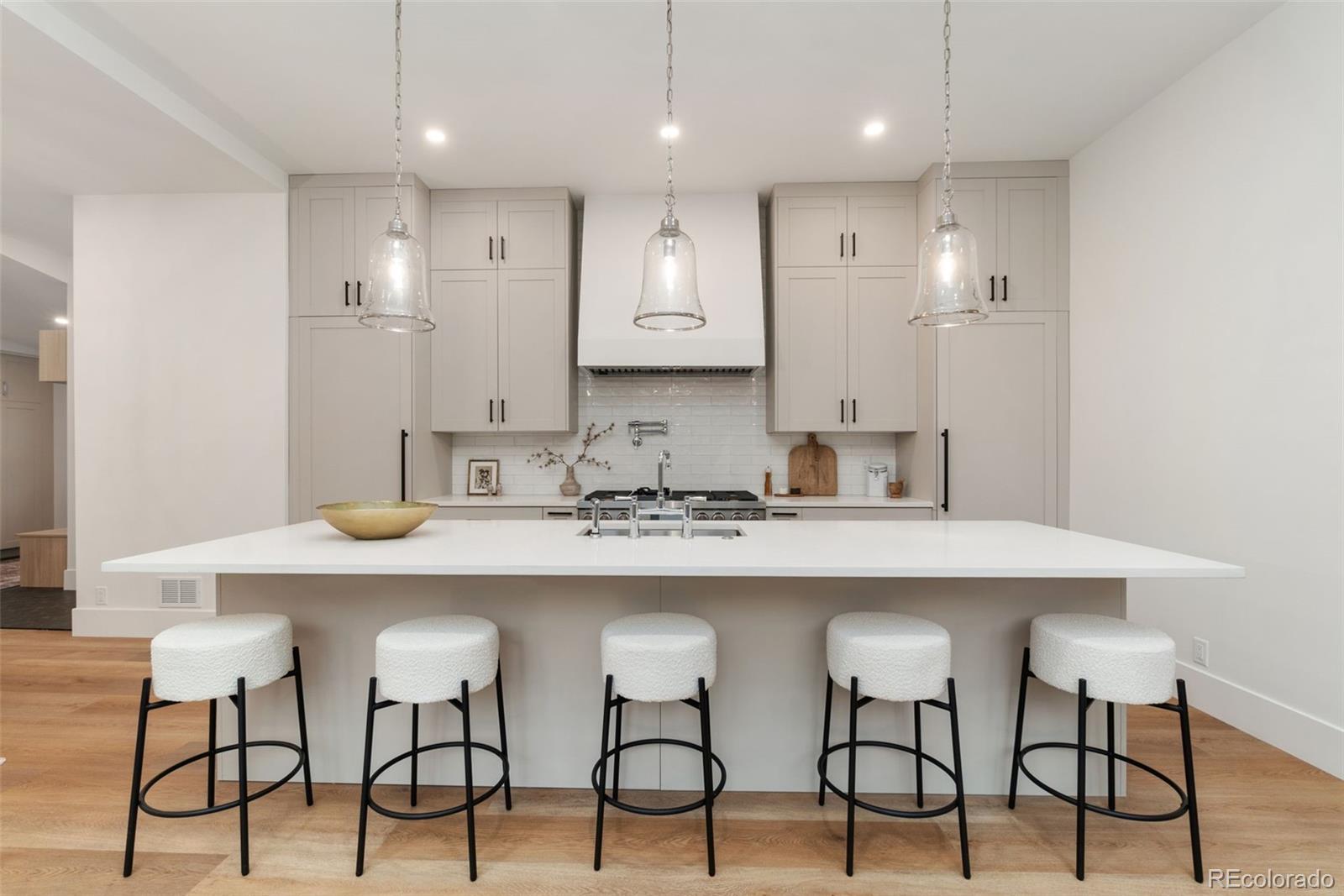 MLS Image #7 for 2351 n emerson street,denver, Colorado
