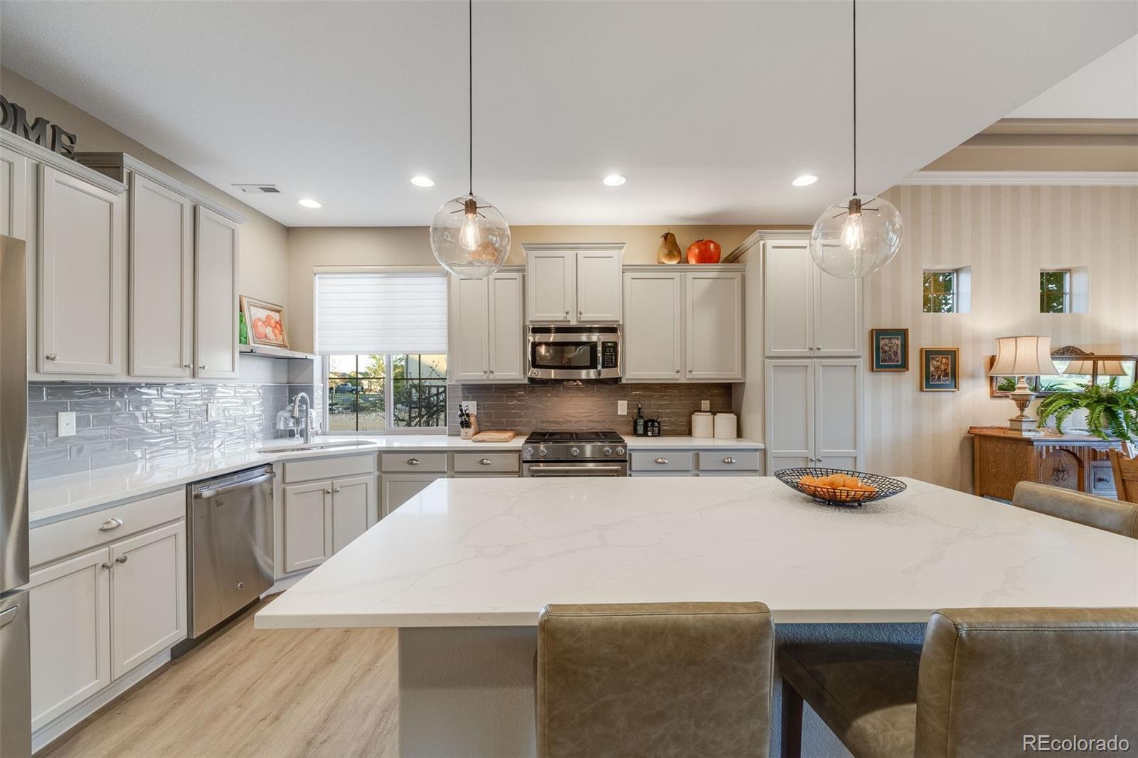 MLS Image #10 for 19688 e 52nd avenue,denver, Colorado