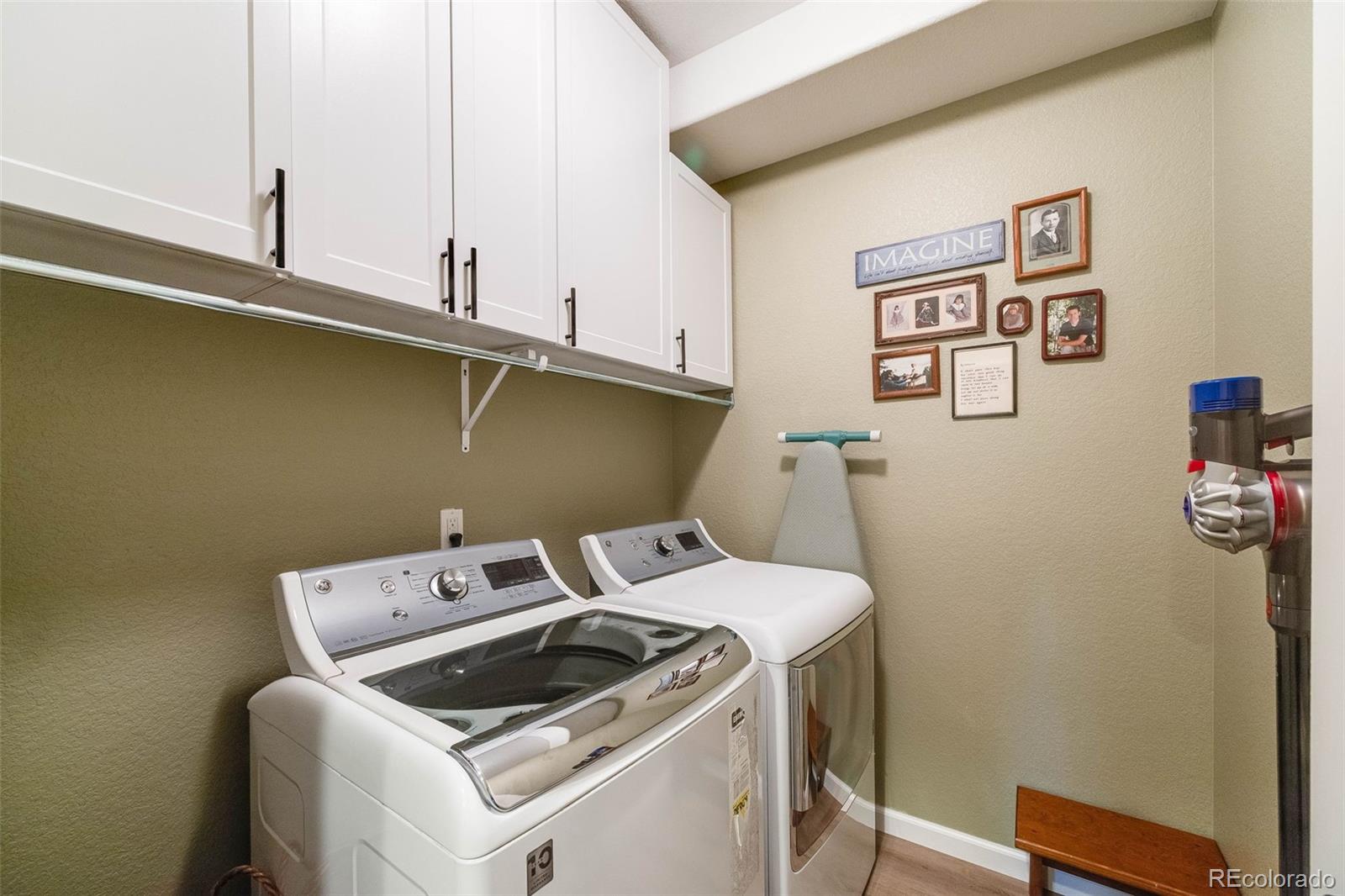 MLS Image #20 for 19688 e 52nd avenue,denver, Colorado