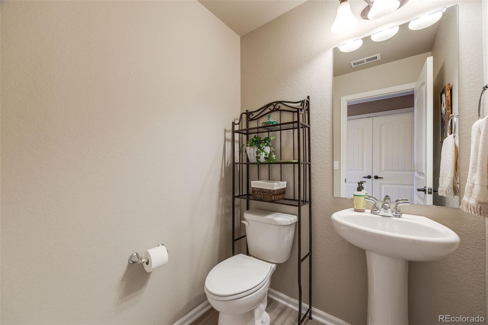 MLS Image #25 for 19688 e 52nd avenue,denver, Colorado
