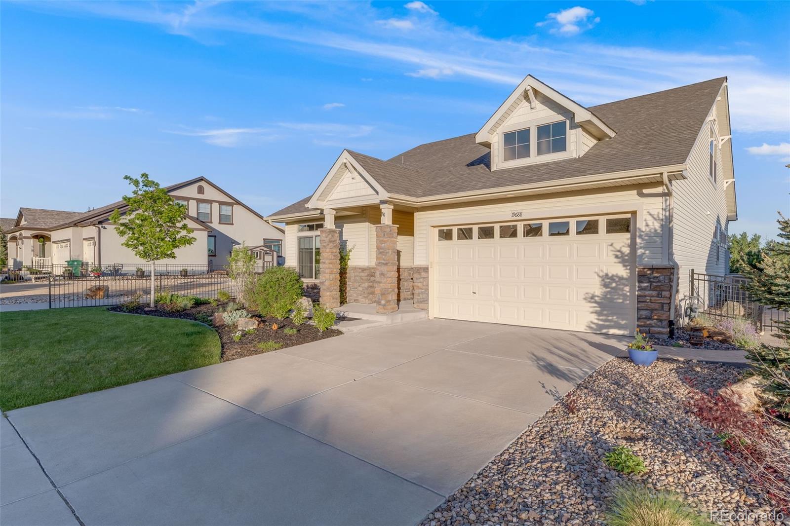 MLS Image #3 for 19688 e 52nd avenue,denver, Colorado