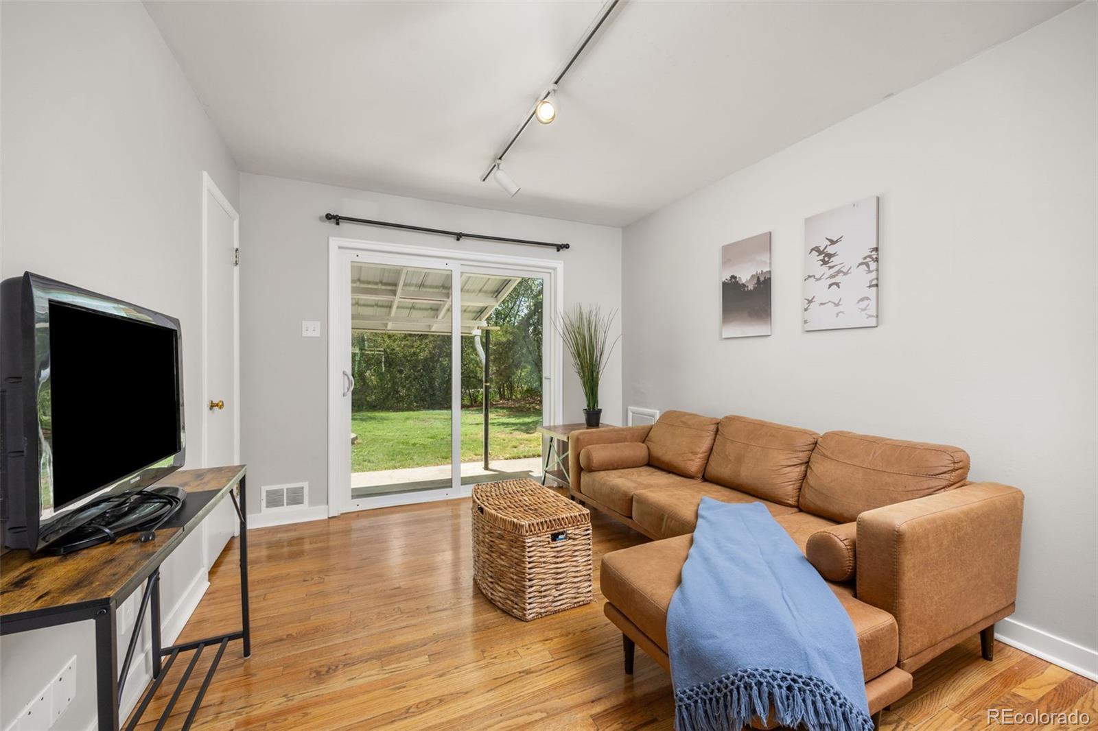 MLS Image #16 for 2921 s holly place,denver, Colorado