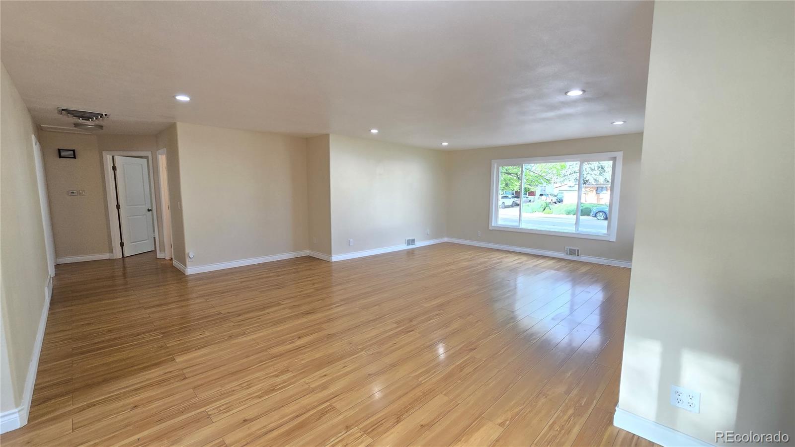 MLS Image #3 for 2029  hollywood drive,pueblo, Colorado