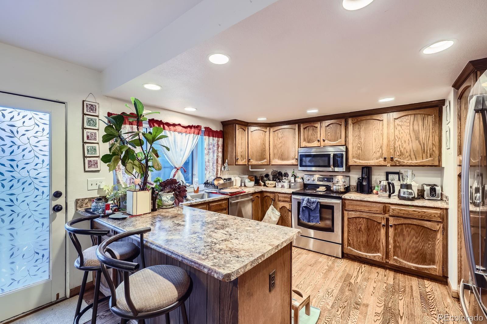 MLS Image #3 for 7920 e phillips circle,centennial, Colorado