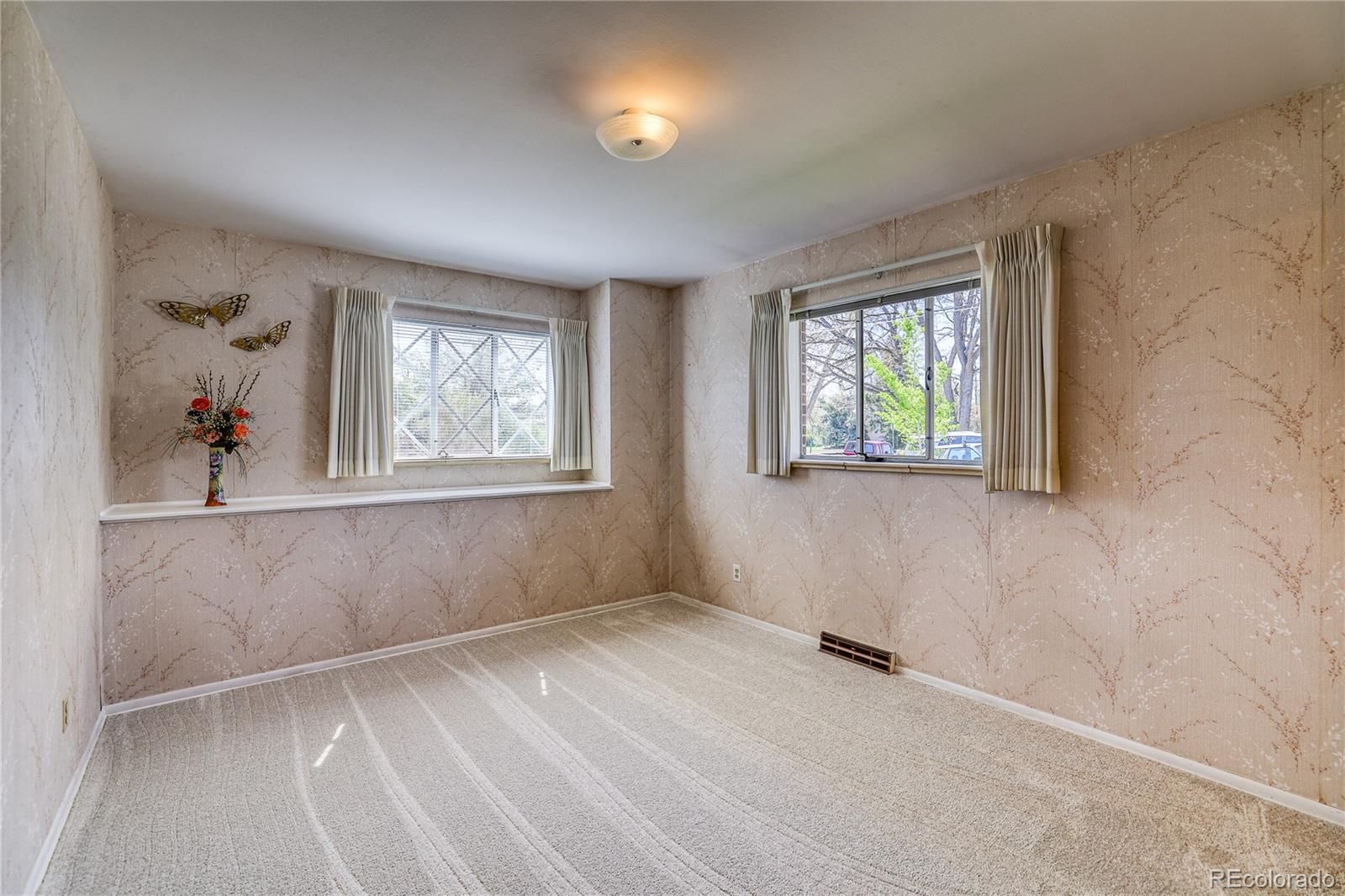 MLS Image #10 for 1669 s kearney street,denver, Colorado